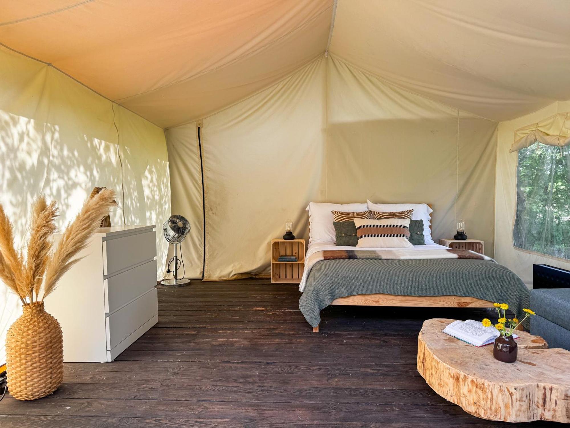 Boho Park Glamping